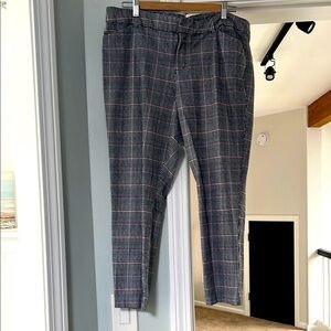 Old Navy Plaid Pixie Ankle Cropped Pants